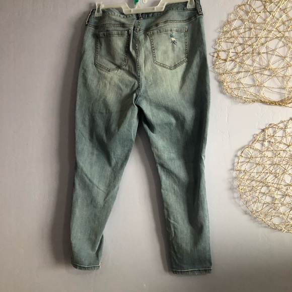Torrid light blue distressed high rise jeans - Picture 2 of 2